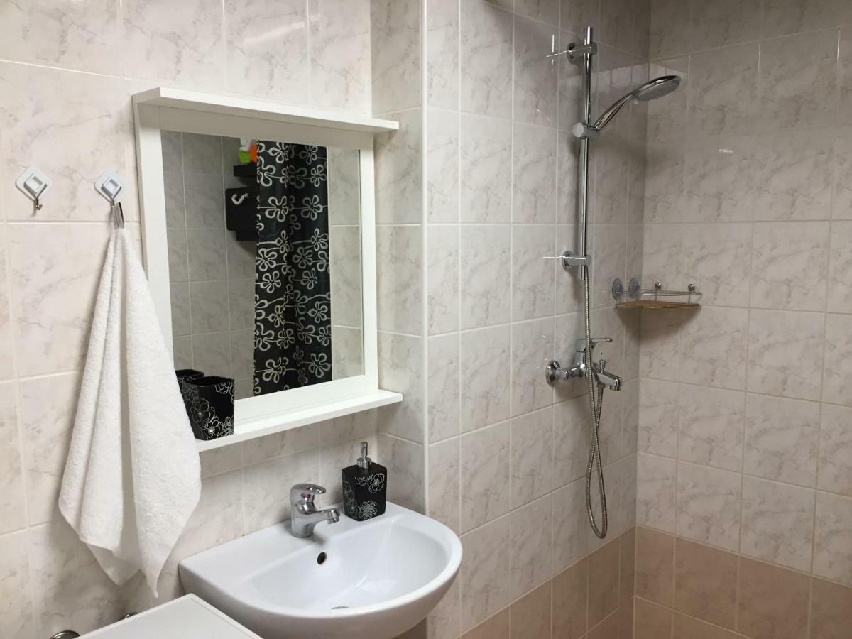 Apartment Near Centre ตาร์ตู ภายนอก รูปภาพ